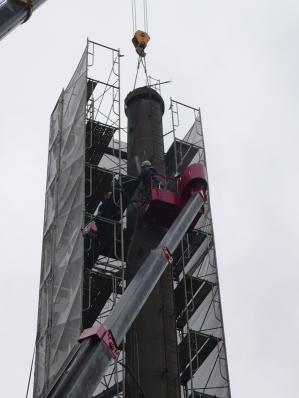 酒蔵所の煙突解体工事(1)