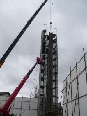 酒蔵所の煙突解体工事(2)